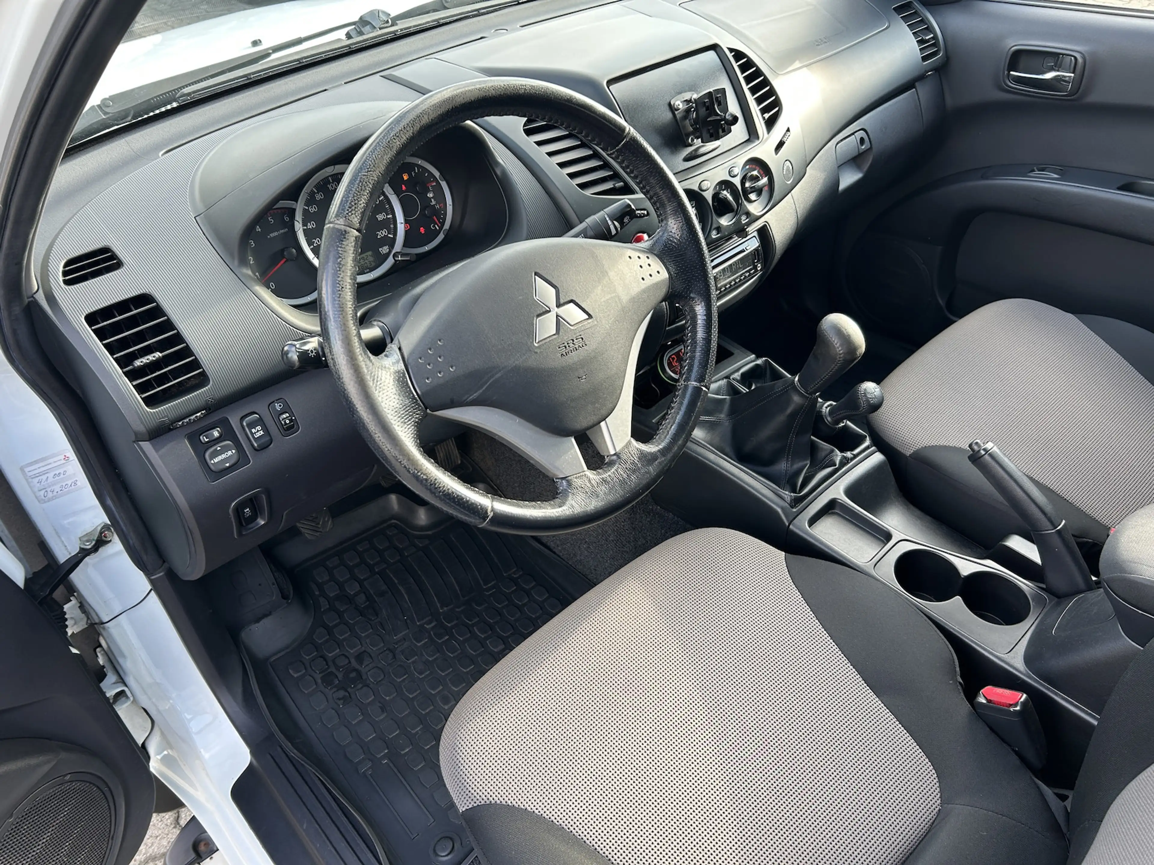 Mitsubishi L200 Doppelkabine 2.5 4WD*AHK* — photo 9