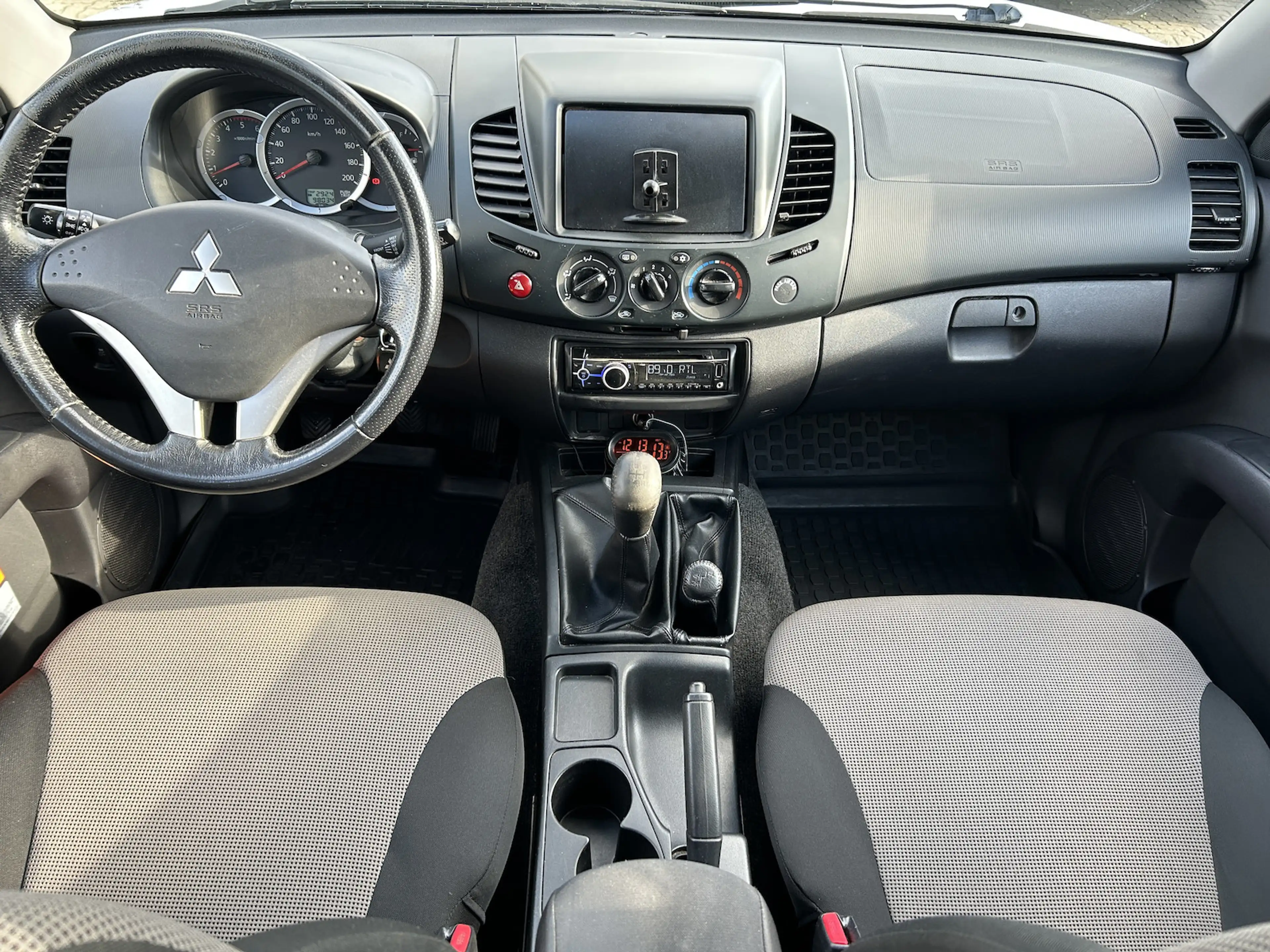 Mitsubishi L200 Doppelkabine 2.5 4WD*AHK* — photo 8