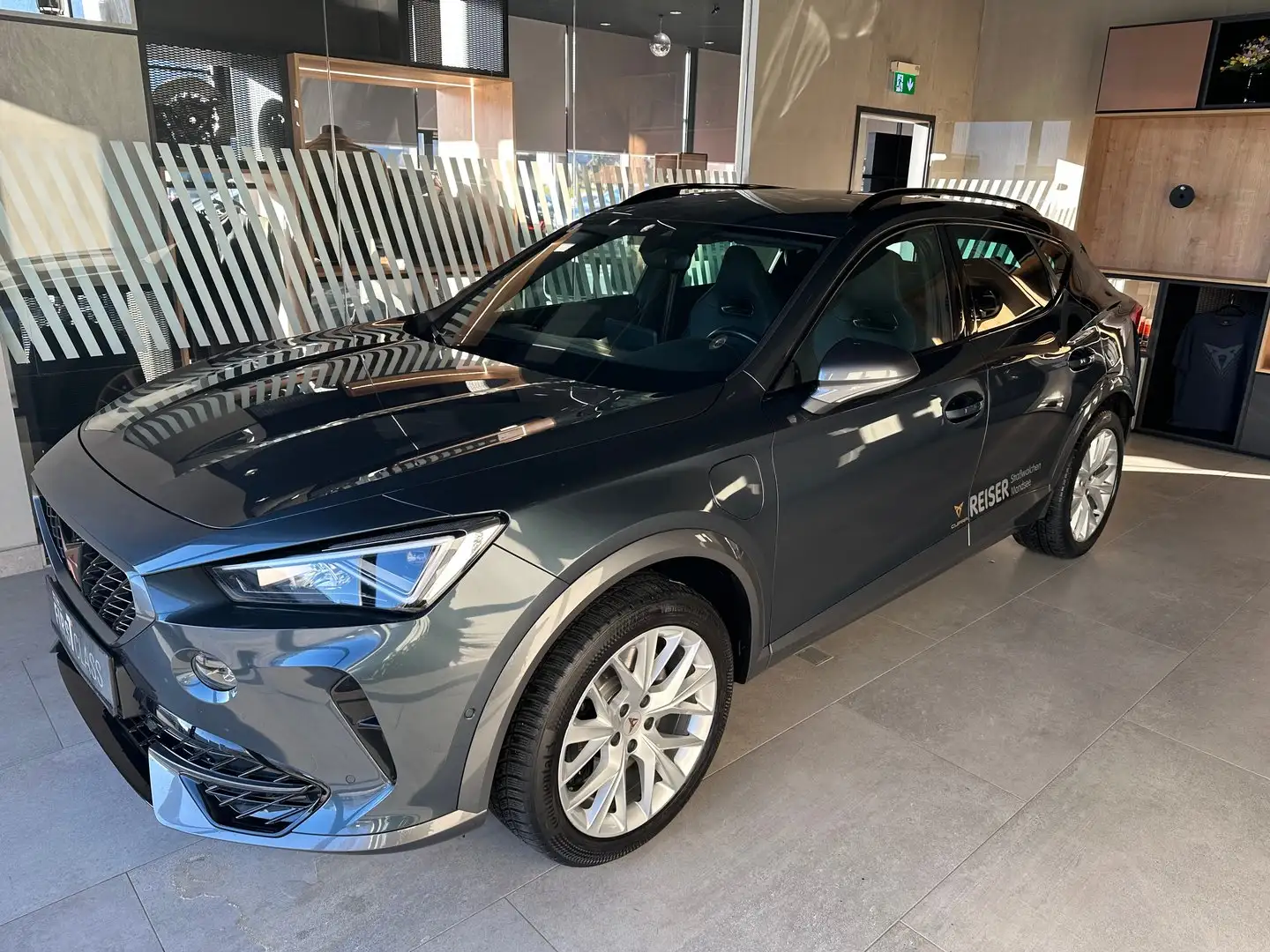 CUPRA Formentor TRIBE VZ e-HYBRID 245 PS DSG Grau - 2