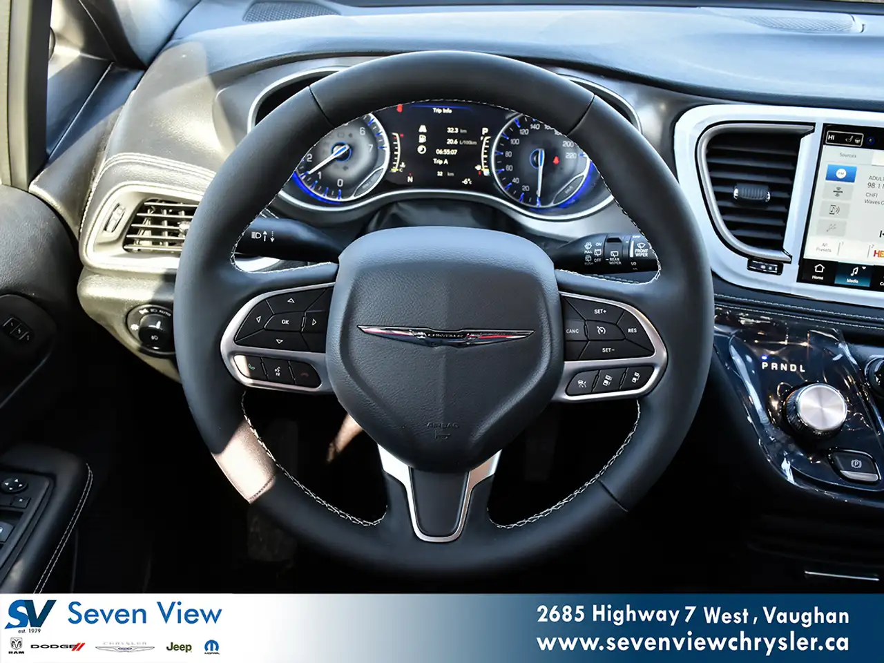 Chrysler Pacifica photo Chrysler Pacifica
