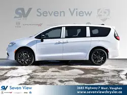 Chrysler Pacifica 2026