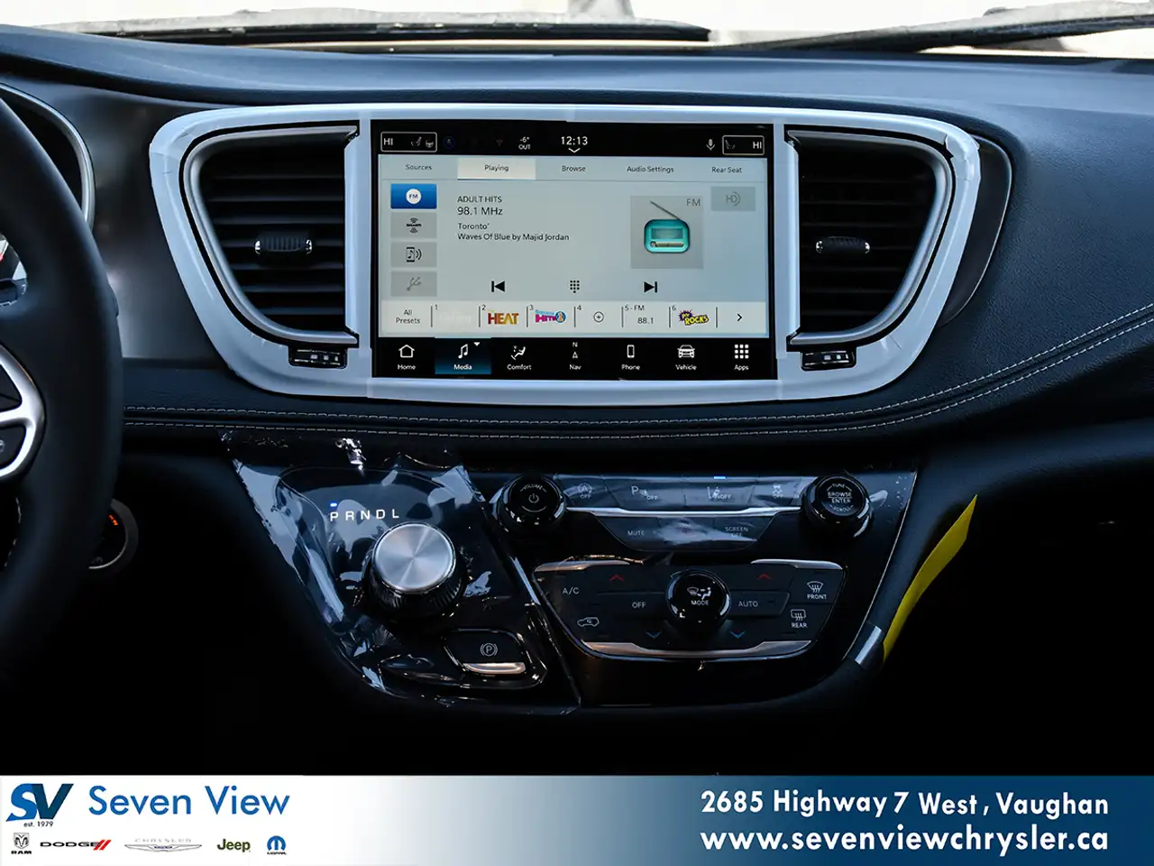 Chrysler Pacifica photo Chrysler Pacifica