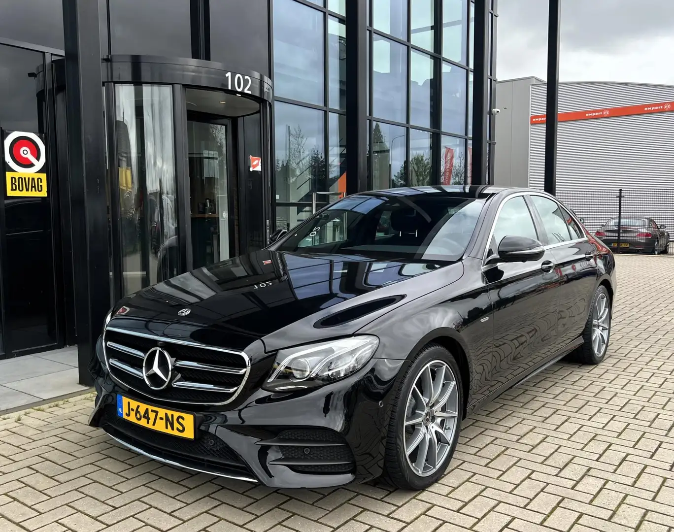 Mercedes-Benz E 200 Business Solution AMG Fekete - 1
