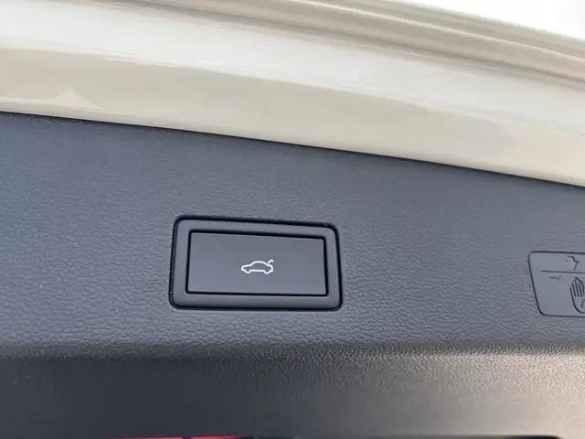 Volkswagen Golf view 14