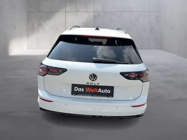Volkswagen Golf view 4
