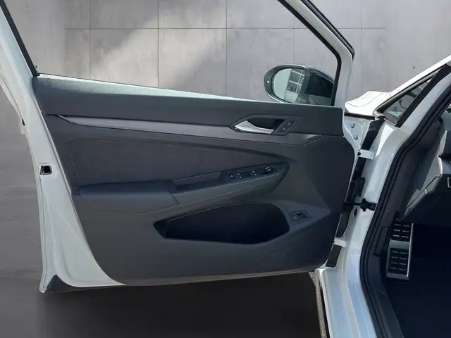Volkswagen Golf view 15