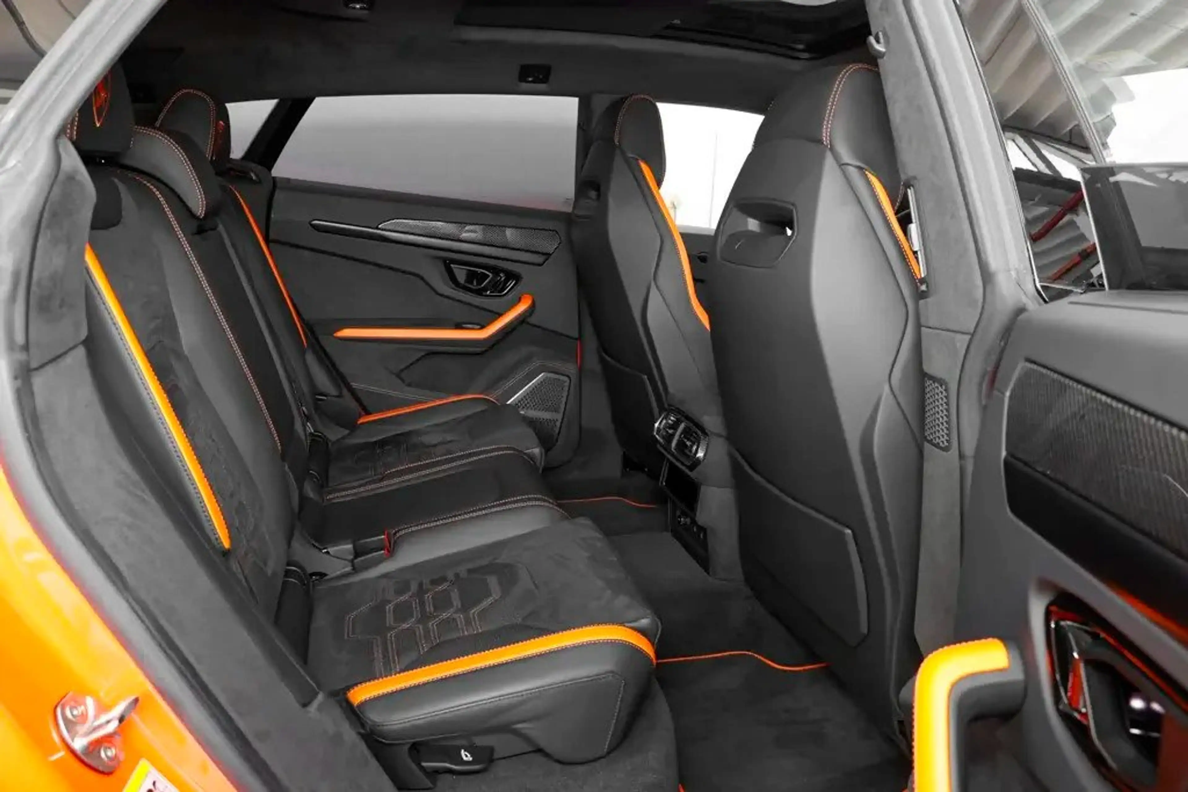 Lamborghini Urus SE — photo 7