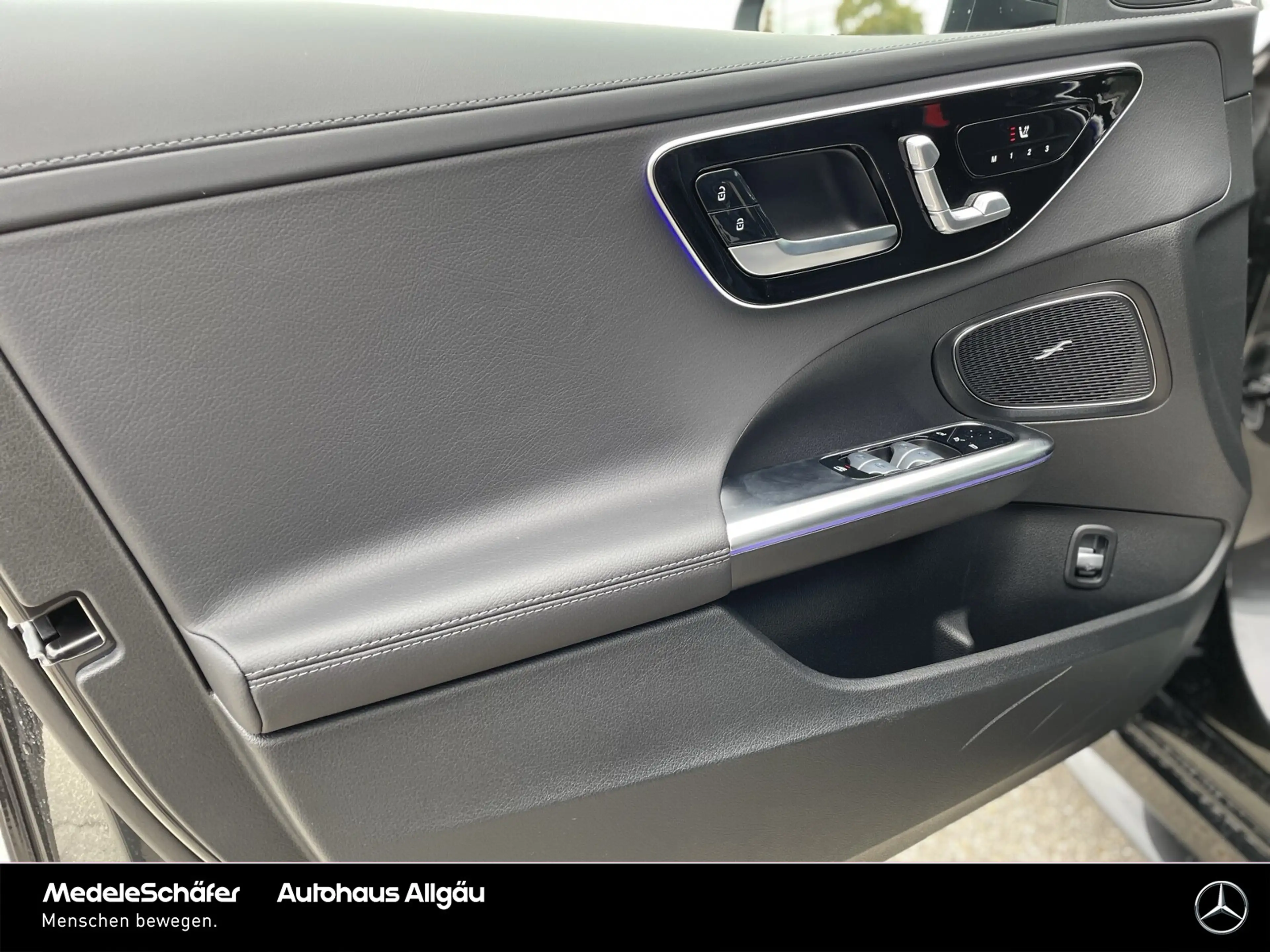 Mercedes-Benz C 200 C 200 T AMG Night AdvPlus Dist AHK Memo 360° 19" — photo 7