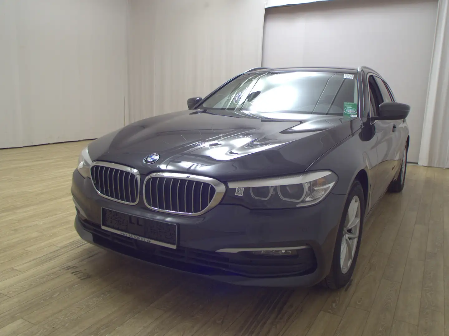 BMW 520 dA Touring xDr Navi LED LC+ ACC PDC Shz Gris - 2