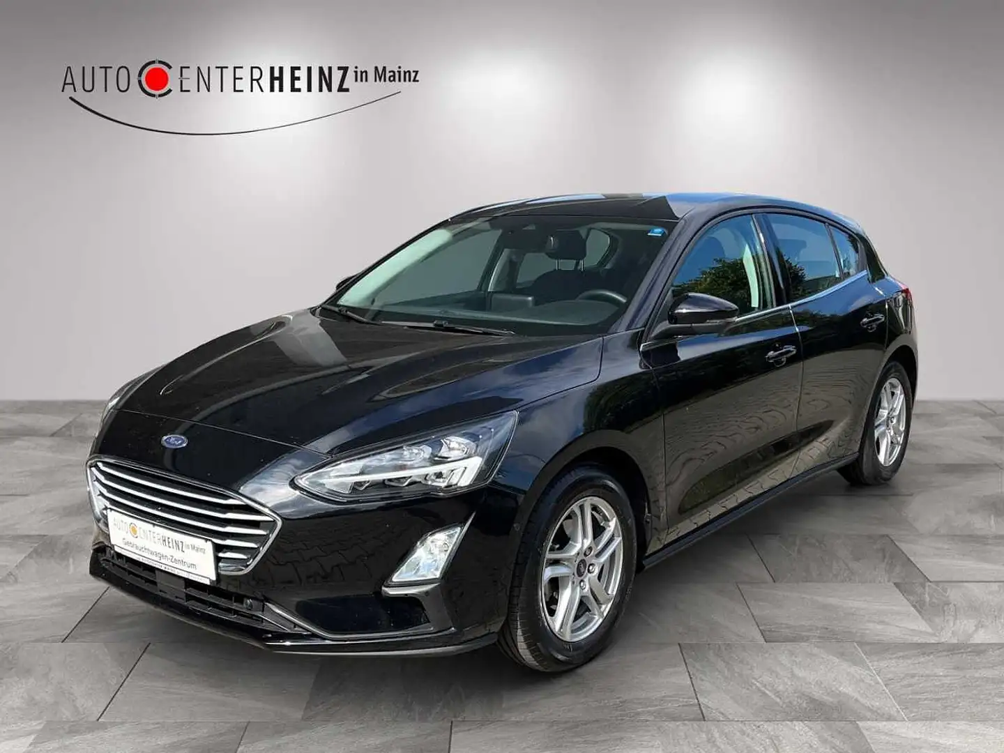 Ford Focus Cool & Connect Schwarz - 1