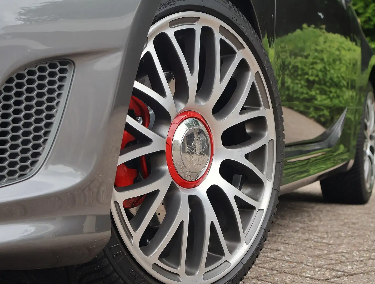 Fiat 500 Abarth 1.4 T-Jet 160pk Handgeschakeld/Leer/17" Grigio - 2