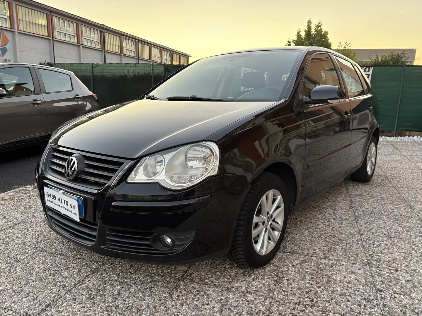 Volkswagen Polo 5p 1.2 Comfortline CL 70cv Schwarz - 1