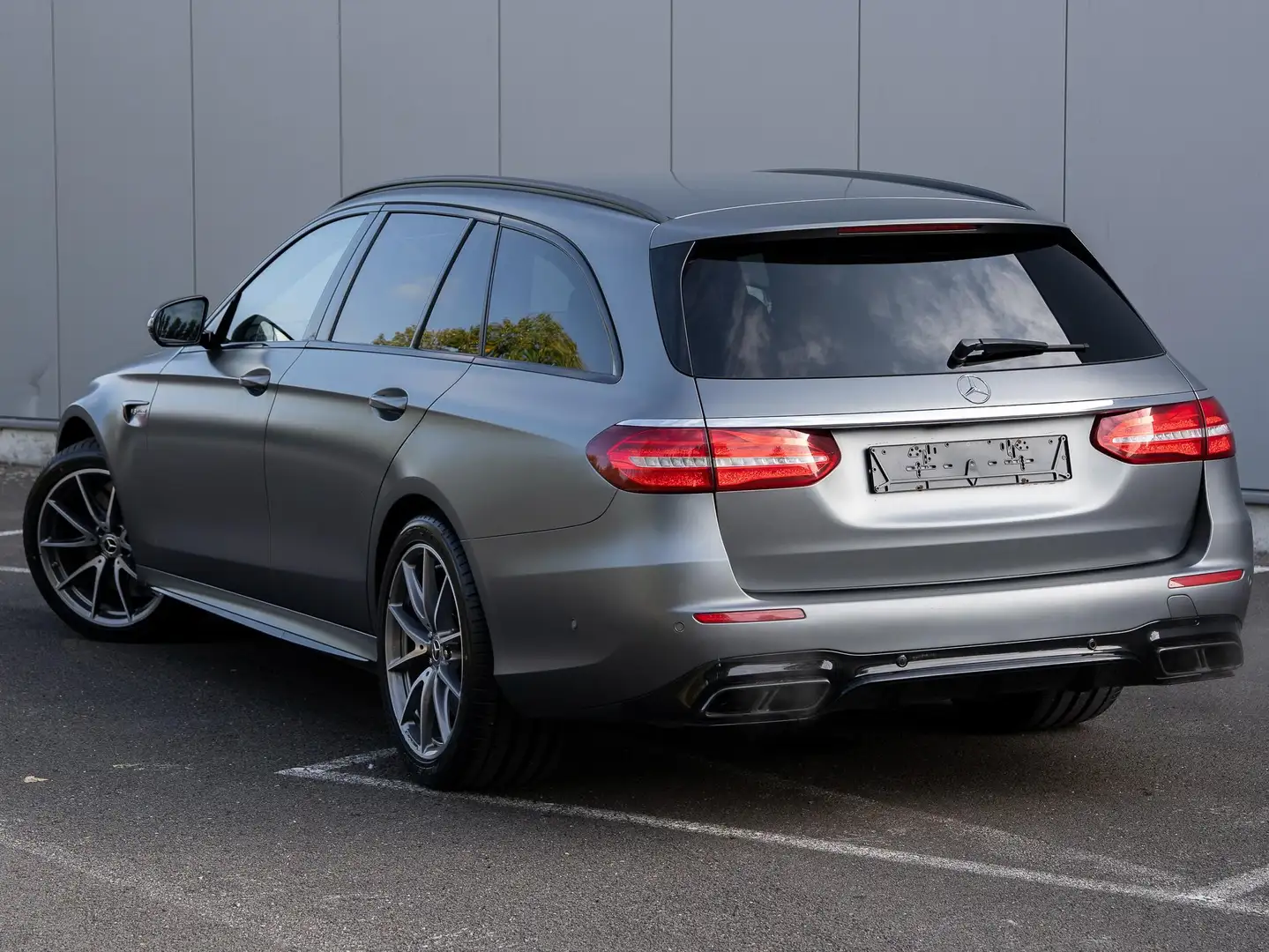 Mercedes-Benz E 63 AMG S 4Matic+ T EDITION1/PERFSEAT&EXH/TOPTECHCONDITION Gris - 2