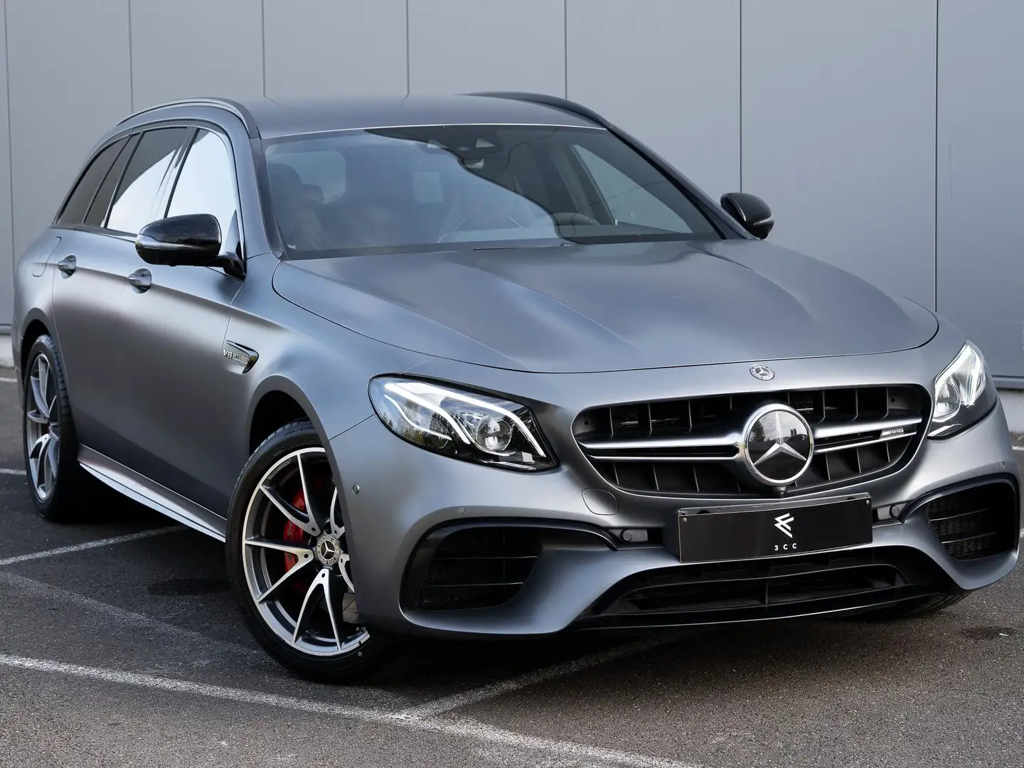 Mercedes-Benz E 63 AMG S 4Matic+ T EDITION1/PERFSEAT&EXH/TOPTECHCONDITION Gris - 1
