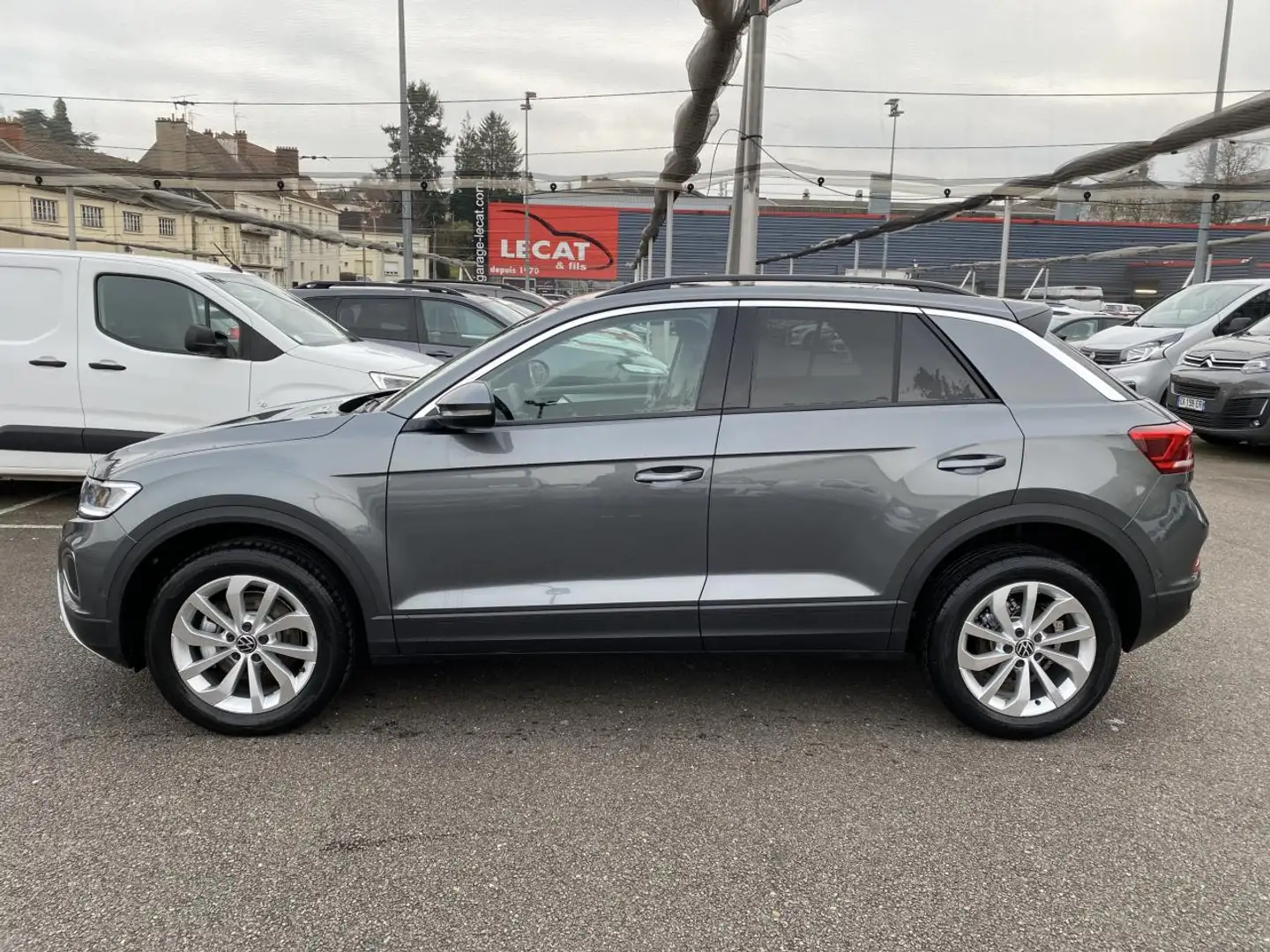 Volkswagen T-Roc (2) 1.5 TSI EVO 150 START/ STOP LIFE DSG7 CAMERA / Grijs - 2