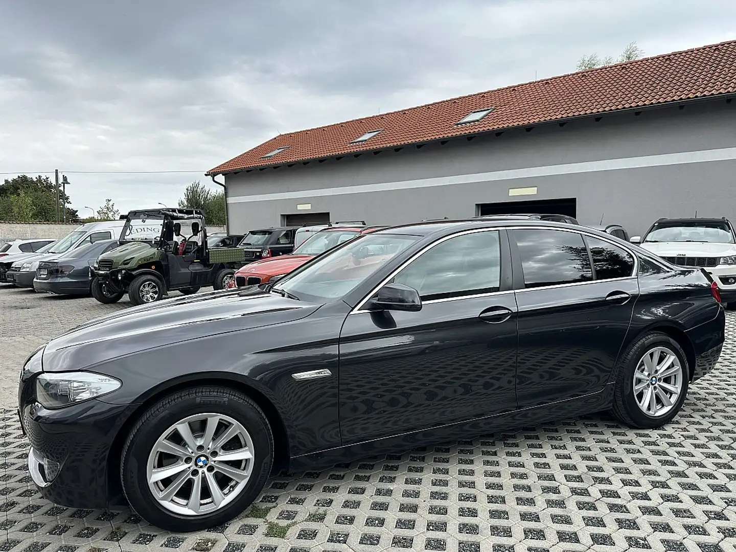 BMW 520 d Österreich-Paket Schwarz - 2