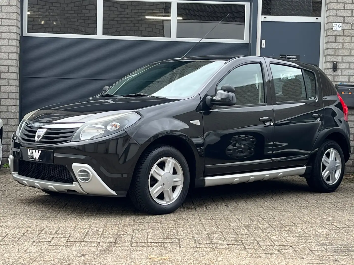 Dacia Sandero 1.2 Blackline airco NL auto trekhaak N.A.P. Noir - 2