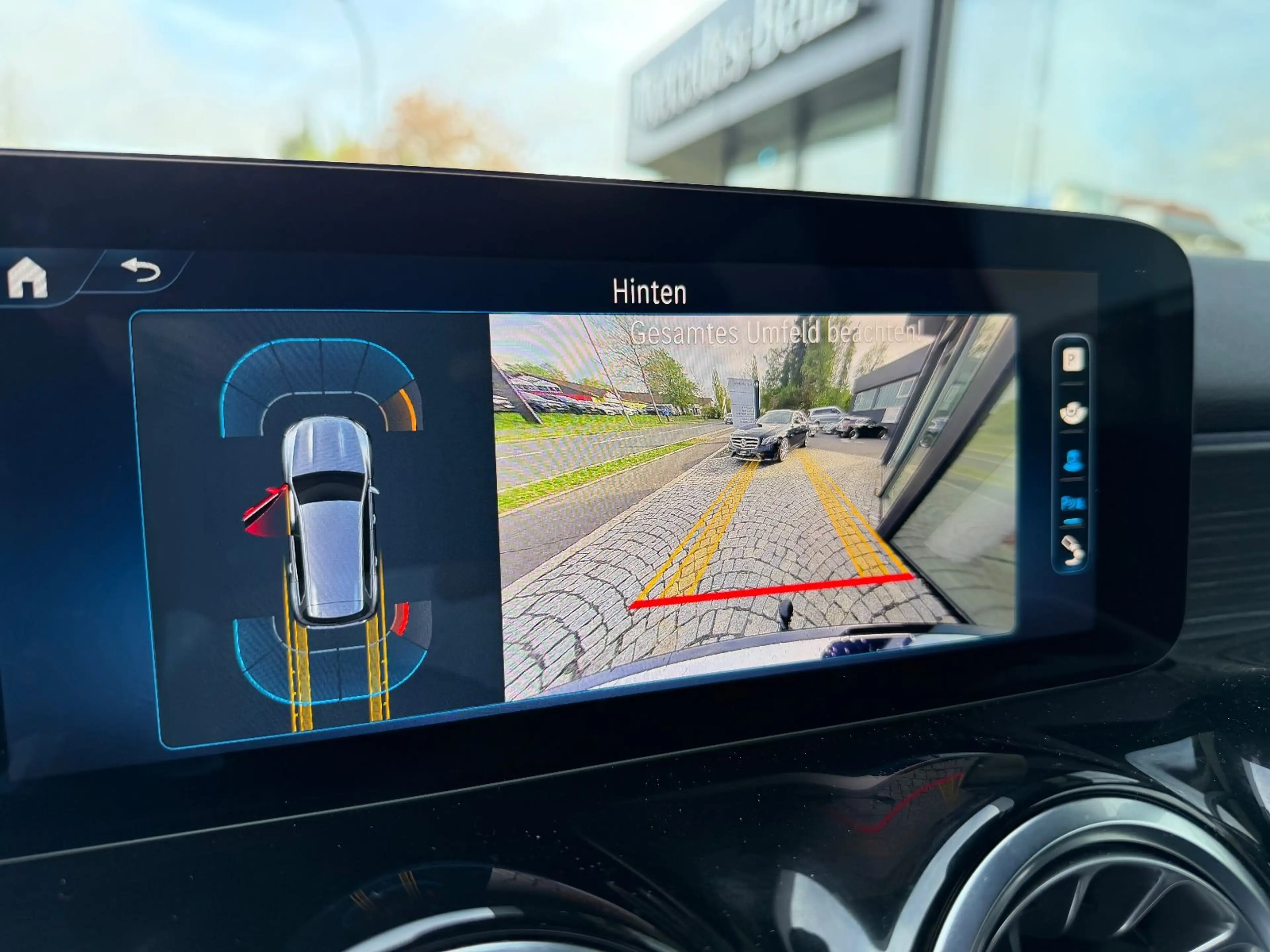 Mercedes-Benz GLB 200 d Progr. Distro., Multibeam, AHK, Night — photo 11