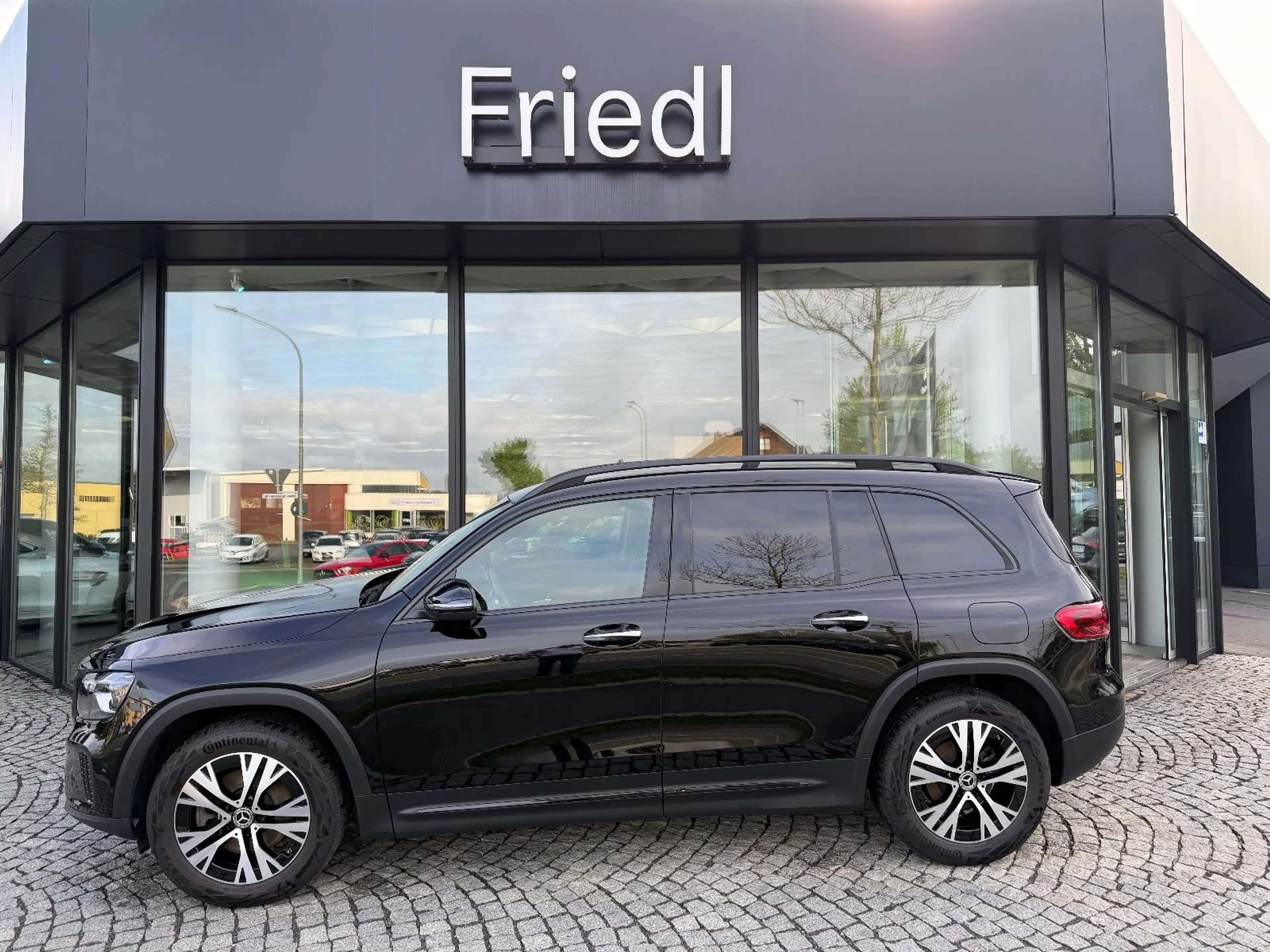 Mercedes-Benz GLB 200 d Progr. Distro., Multibeam, AHK, Night