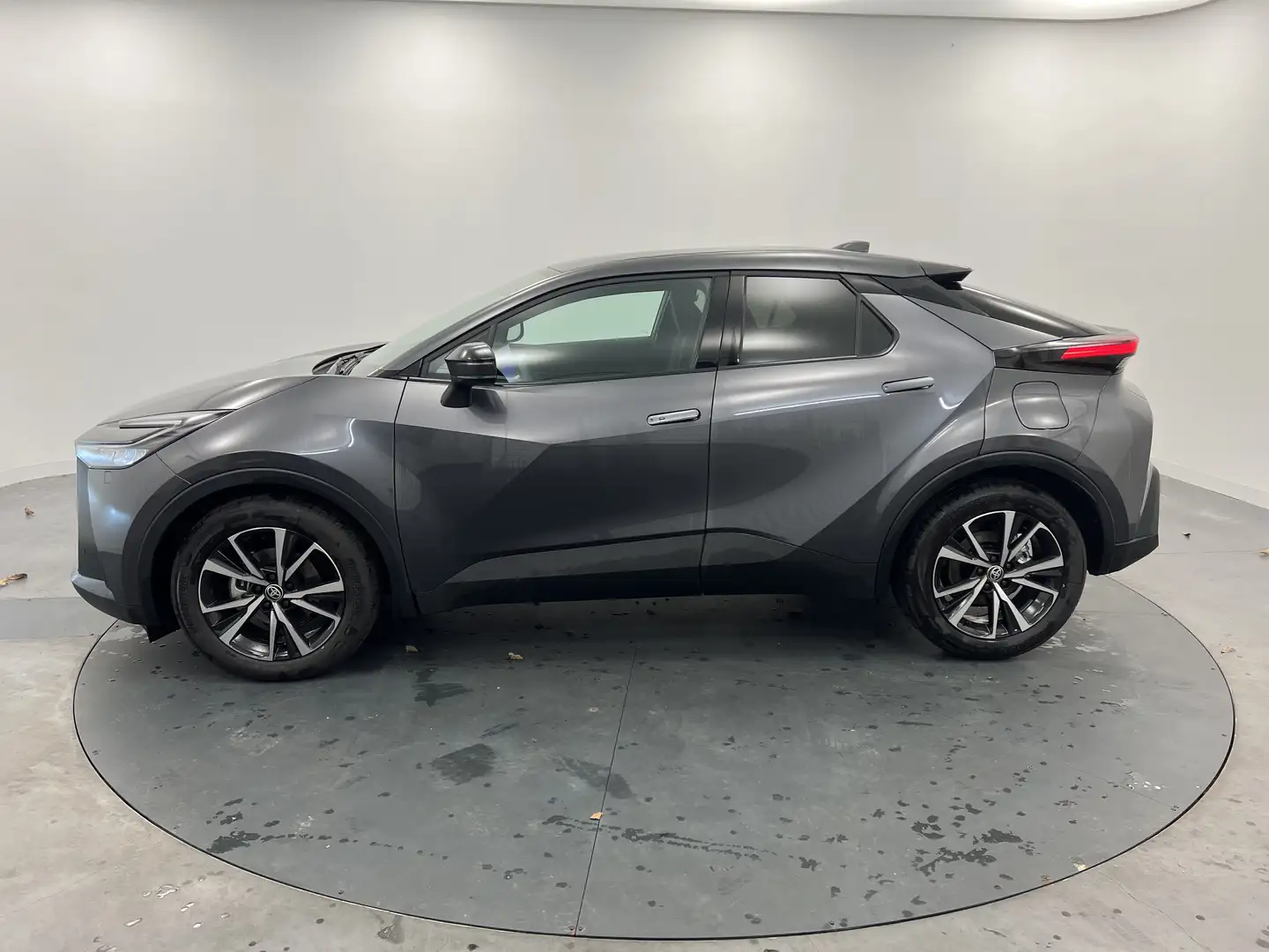 Toyota C-HR Hybride 140 Design Gris - 2