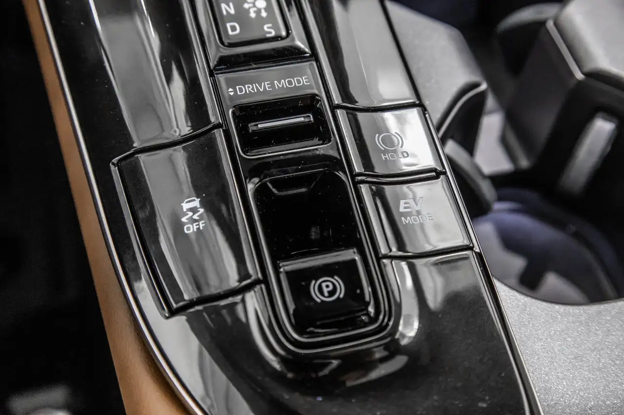 Toyota Crown снимка Toyota Crown