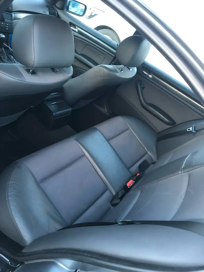 BMW 325 325xi Silber - 1