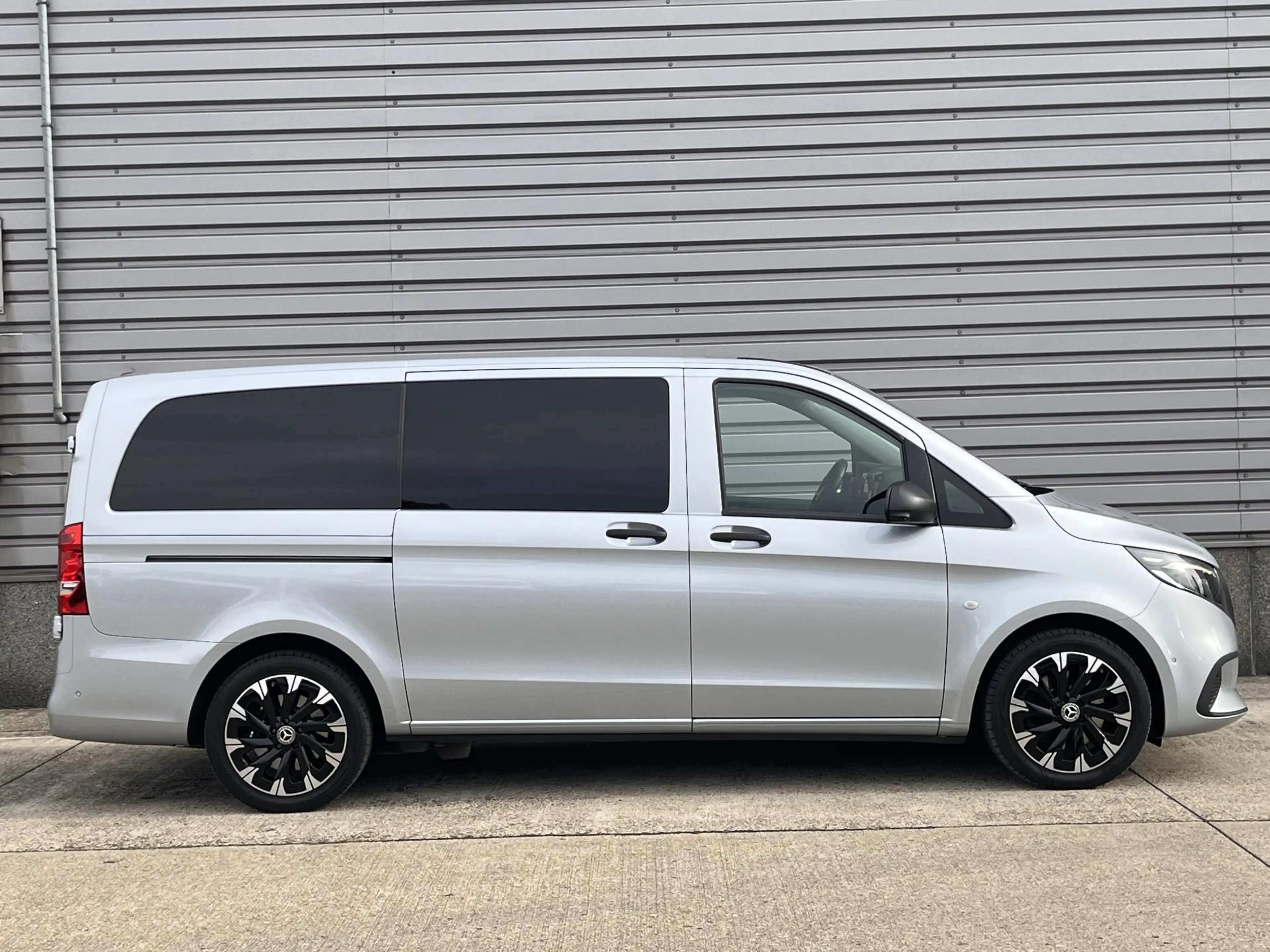Mercedes-Benz Vito Tourer 119 CDI Select L2 9G-Tronic — photo 6