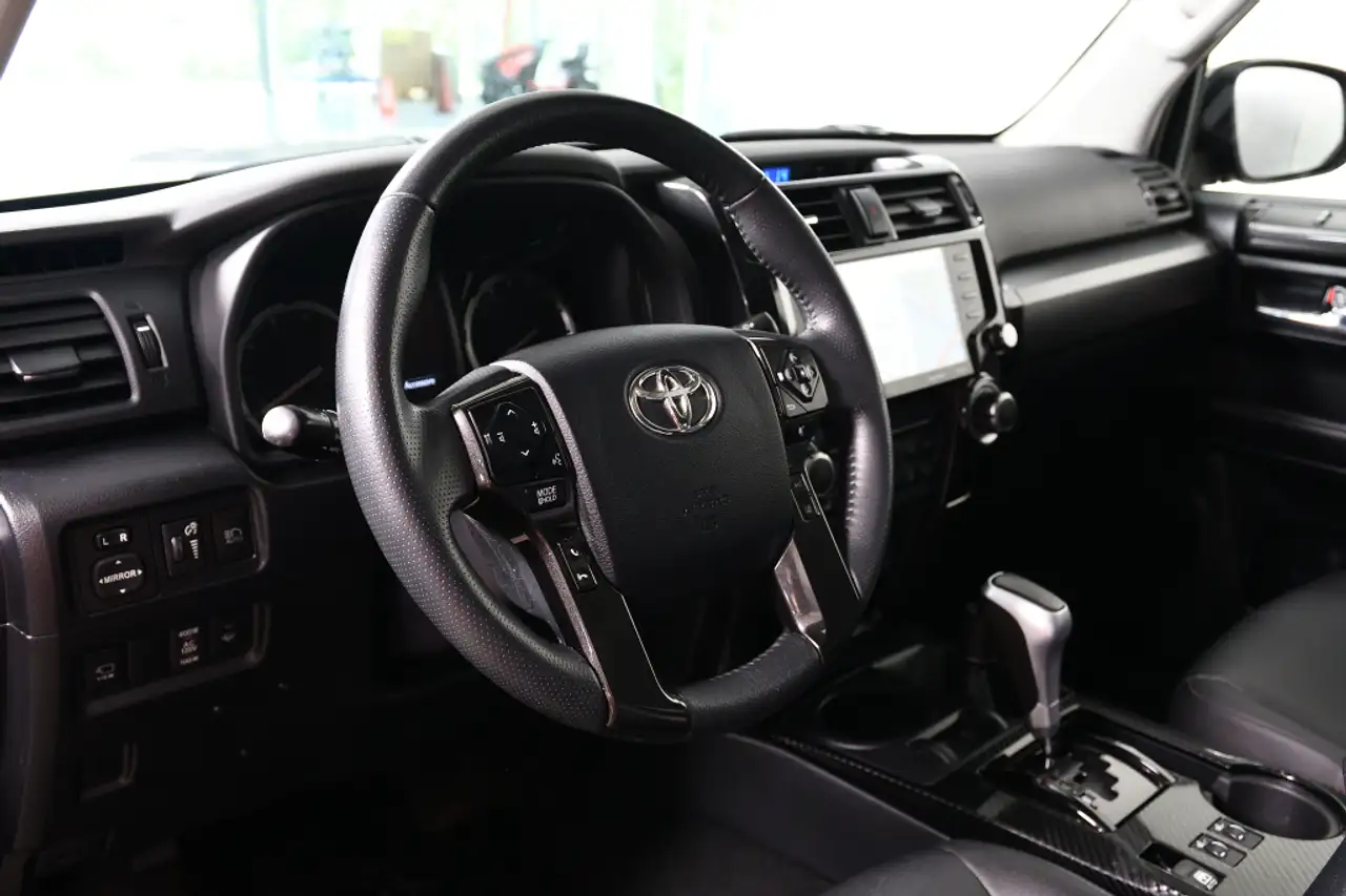 Toyota 4-Runner снимка Toyota 4-Runner