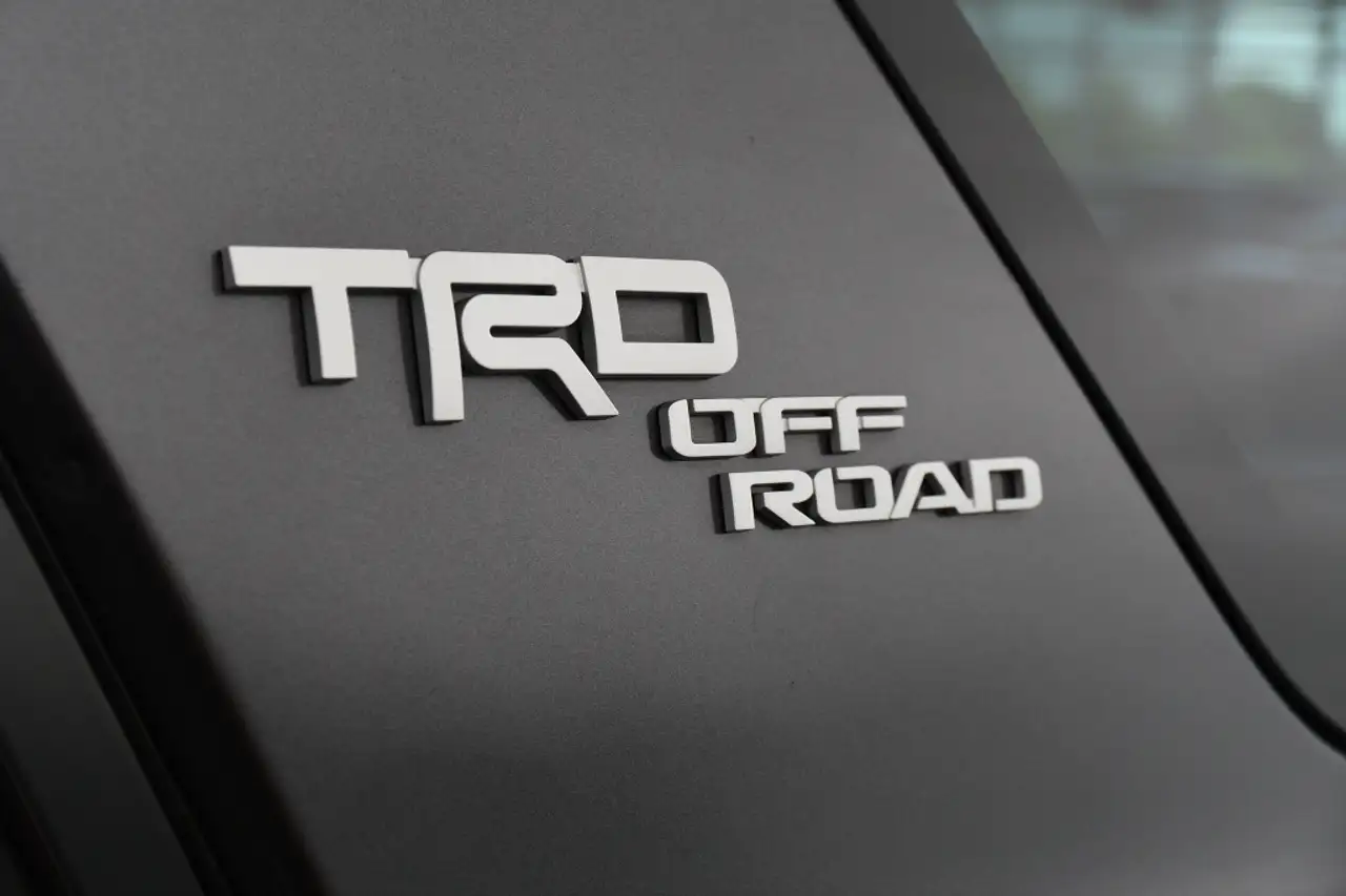 Toyota 4-Runner снимка Toyota 4-Runner