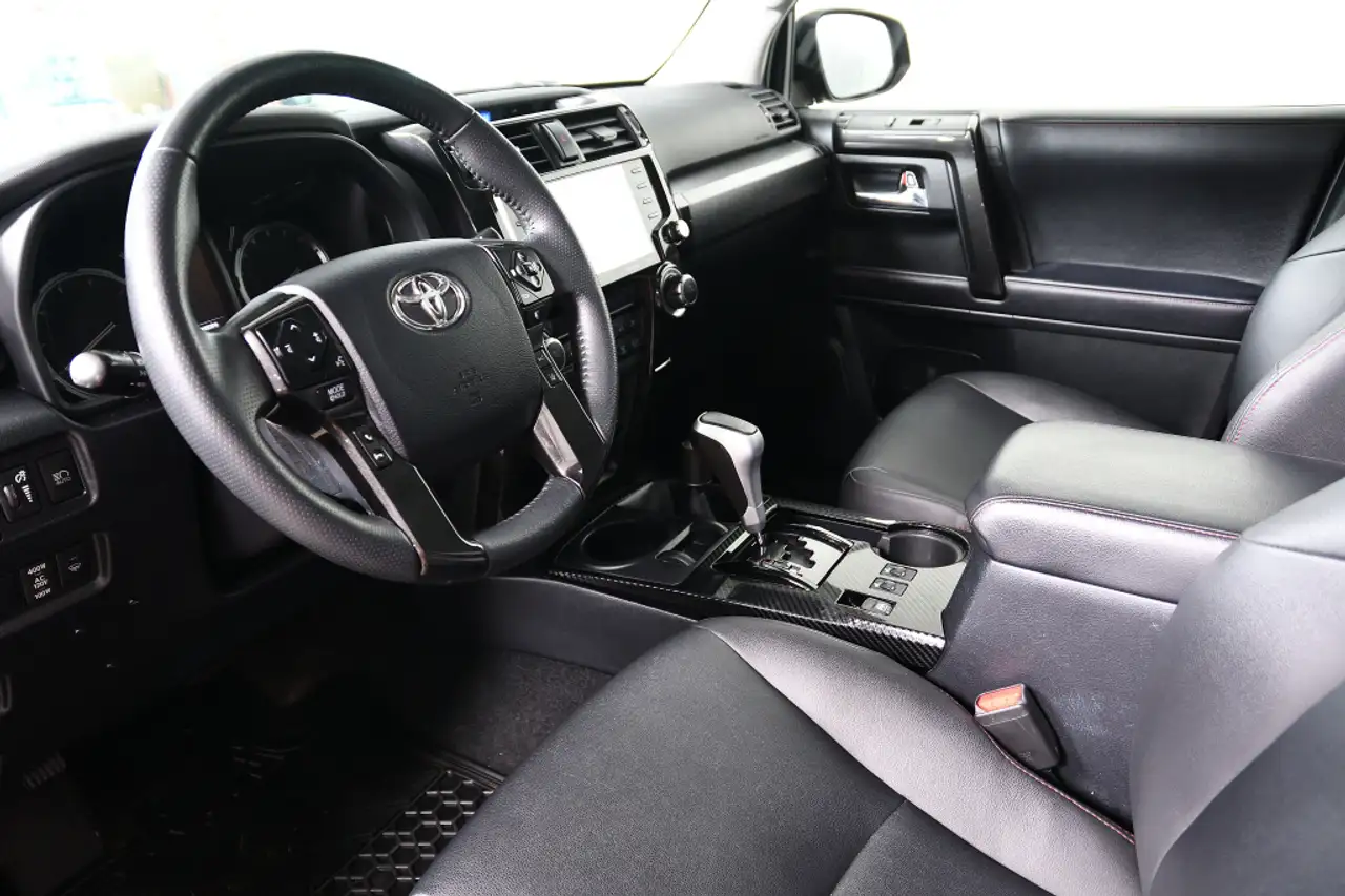 Toyota 4-Runner снимка Toyota 4-Runner