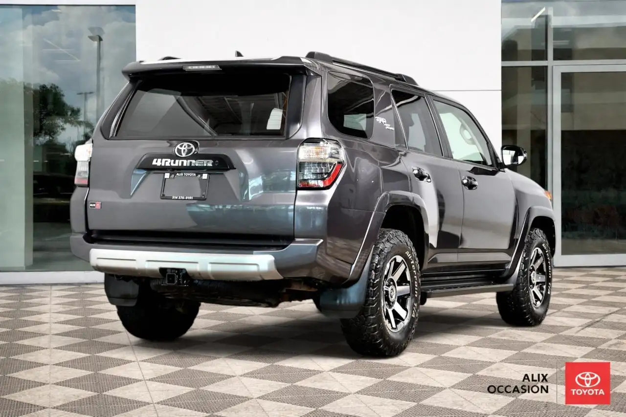 Toyota 4-Runner снимка Toyota 4-Runner