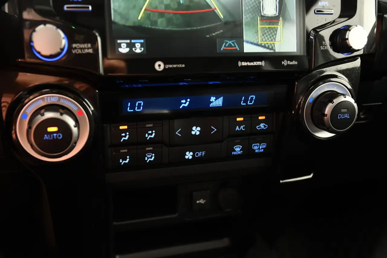 Toyota 4-Runner снимка Toyota 4-Runner