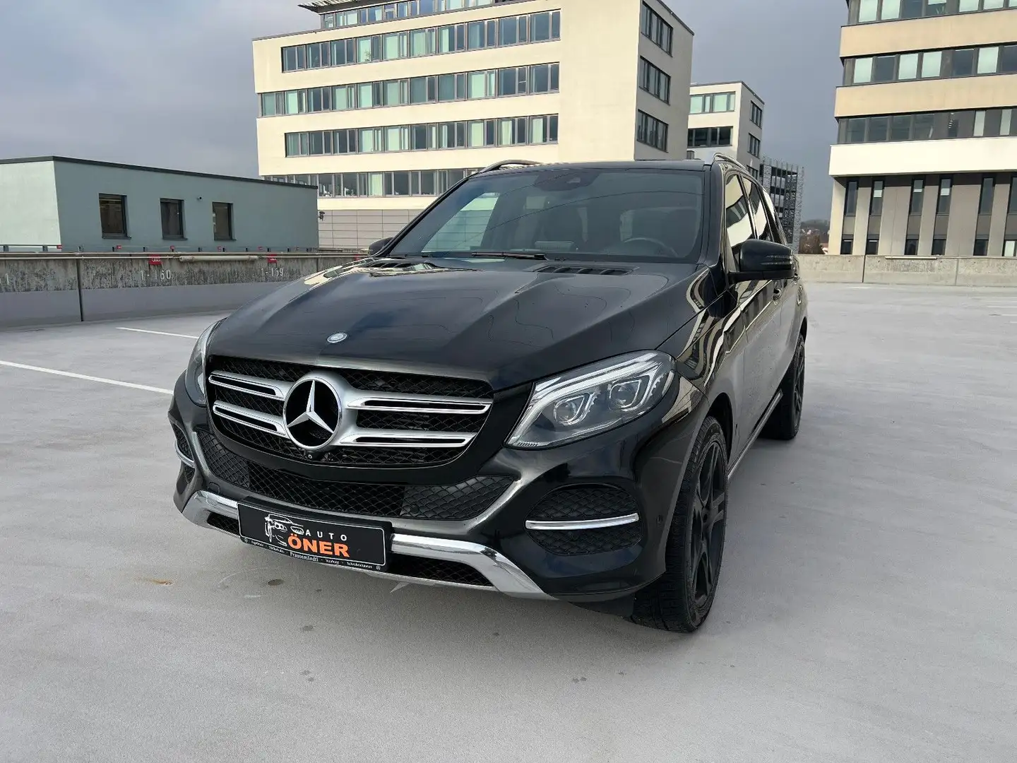 Mercedes-Benz GLE 250 d 4Matic Leder 20"Alu Gepflegt AMG Line Siyah - 2