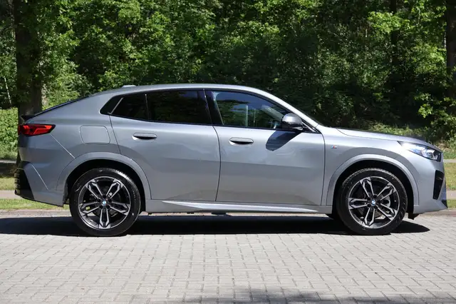 BMW X2 view 9