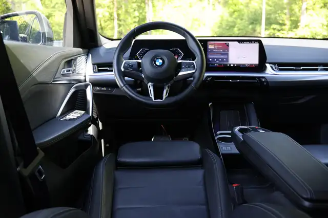 BMW X2 view 25