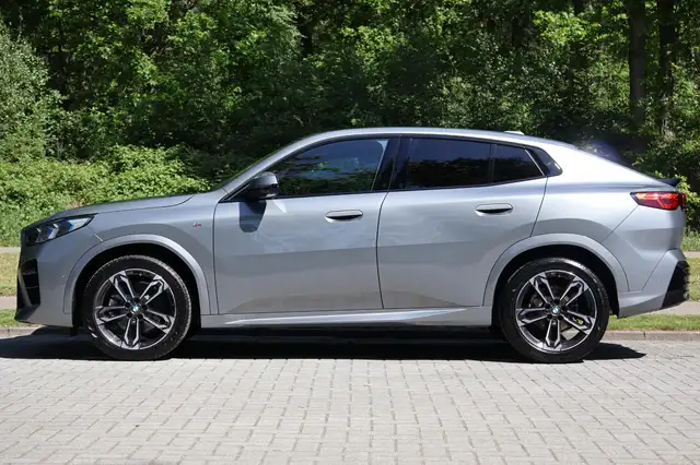 BMW X2 view 2