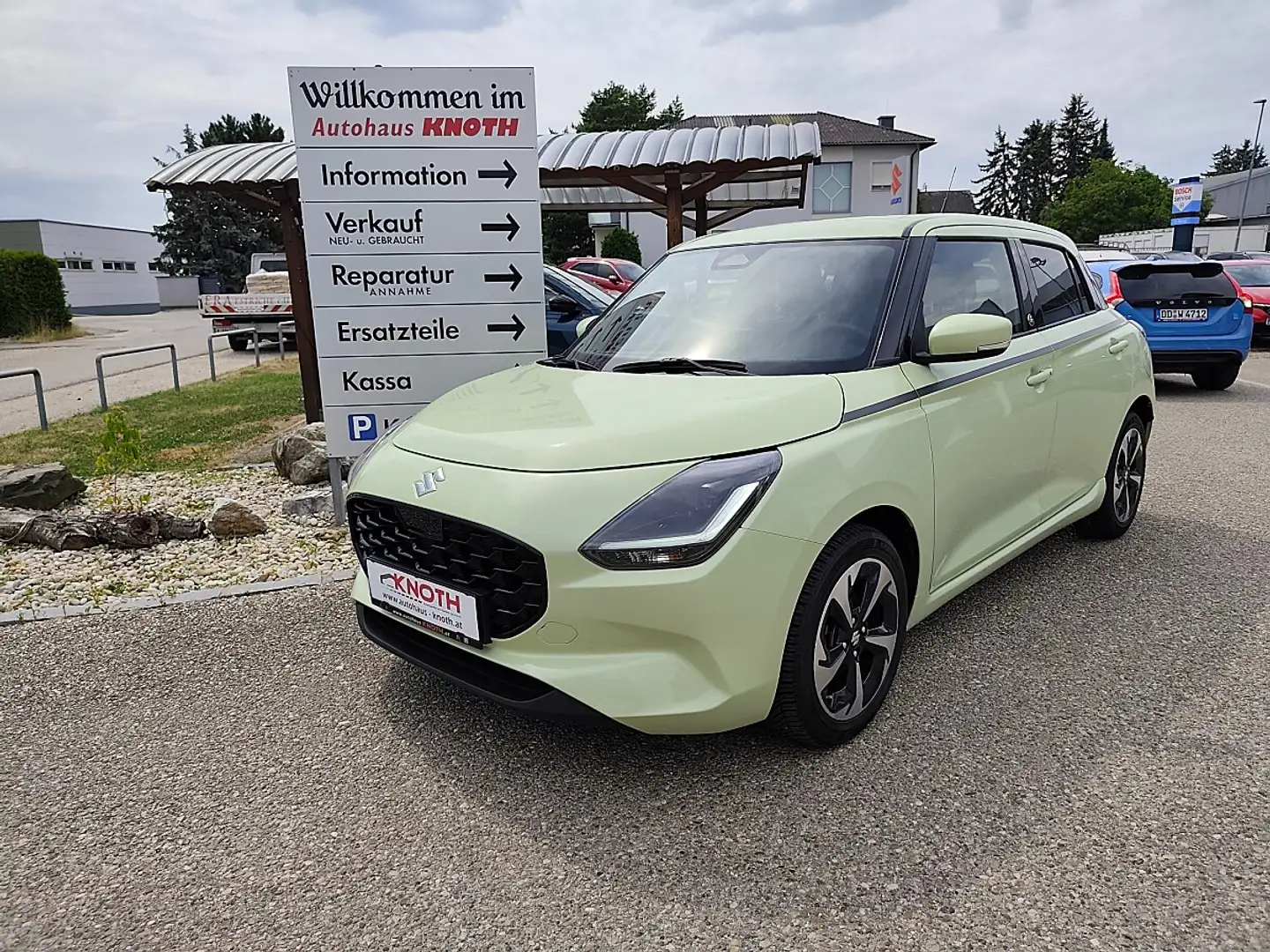 Suzuki Swift 1,2 Hybrid Flash Gelb - 1