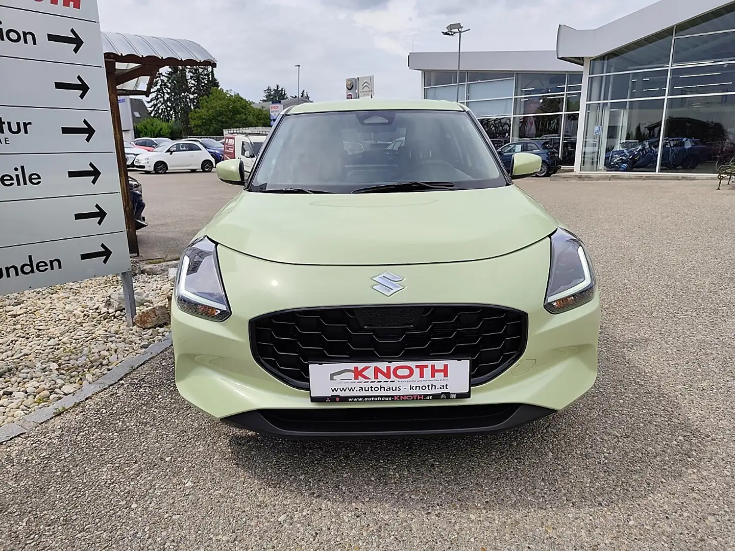 Suzuki Swift 1,2 Hybrid Flash Gelb - 2
