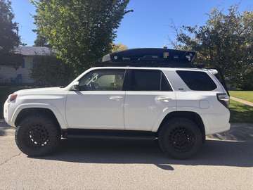 4WD 4dr V6 SR5