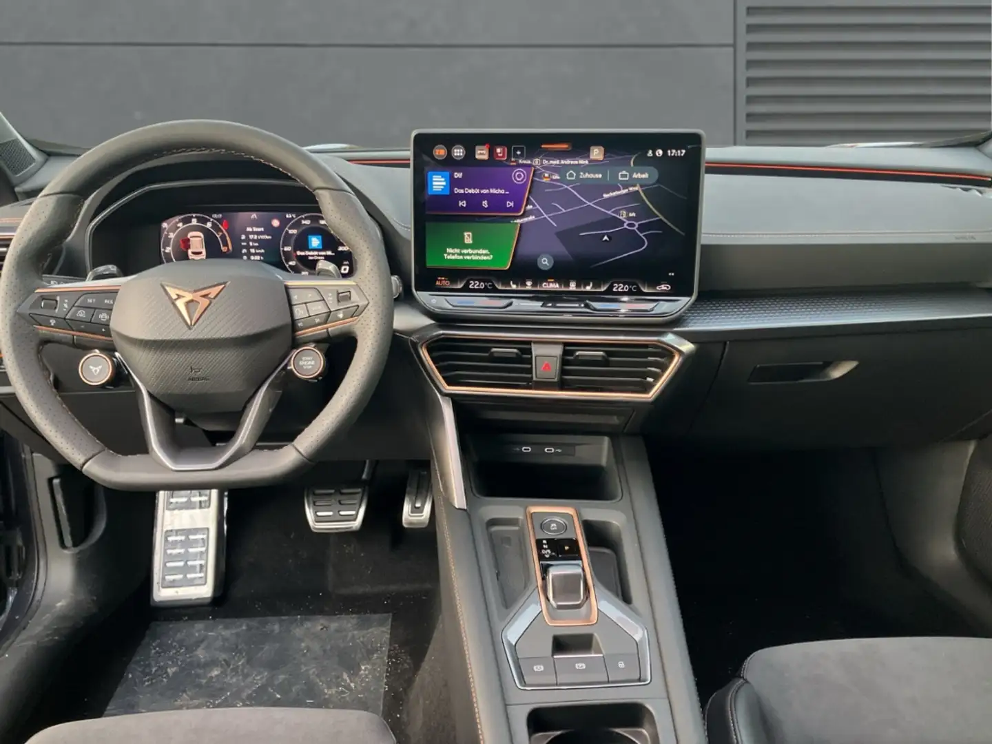CUPRA Formentor VZ 2.0 TSI 4X4 DSG AHK Matrix Pano Sennheiser Grau - 1