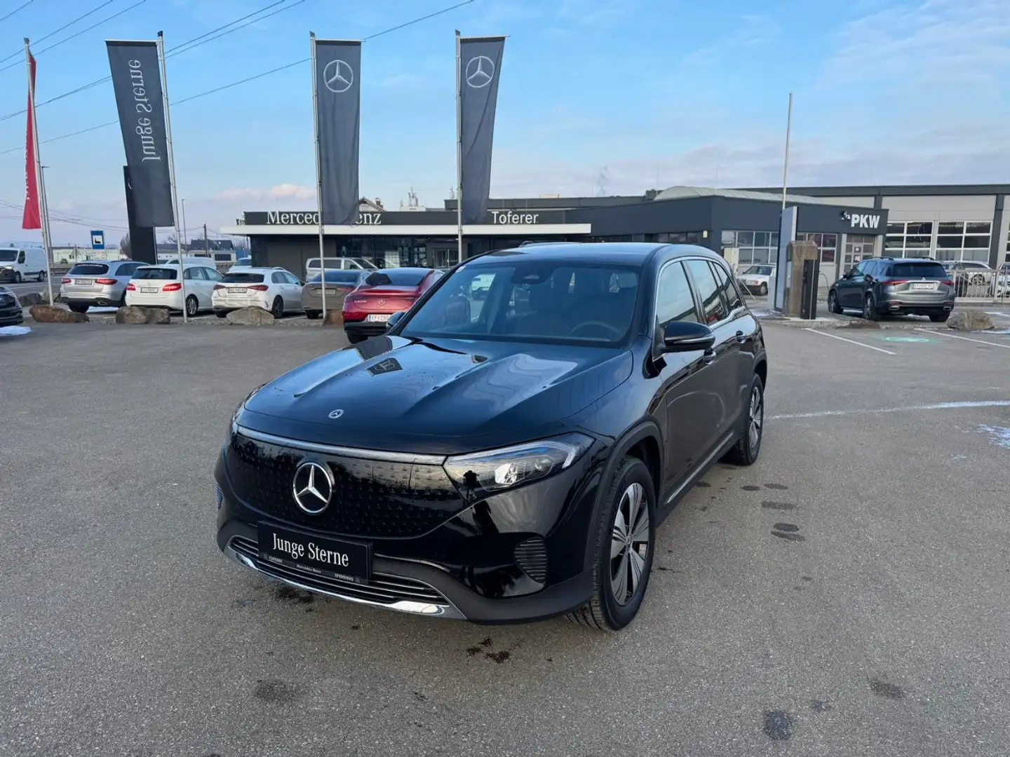 Mercedes-Benz EQB 250 + Österreich-Edition Shz LED Ambi eHeck Schwarz - 2
