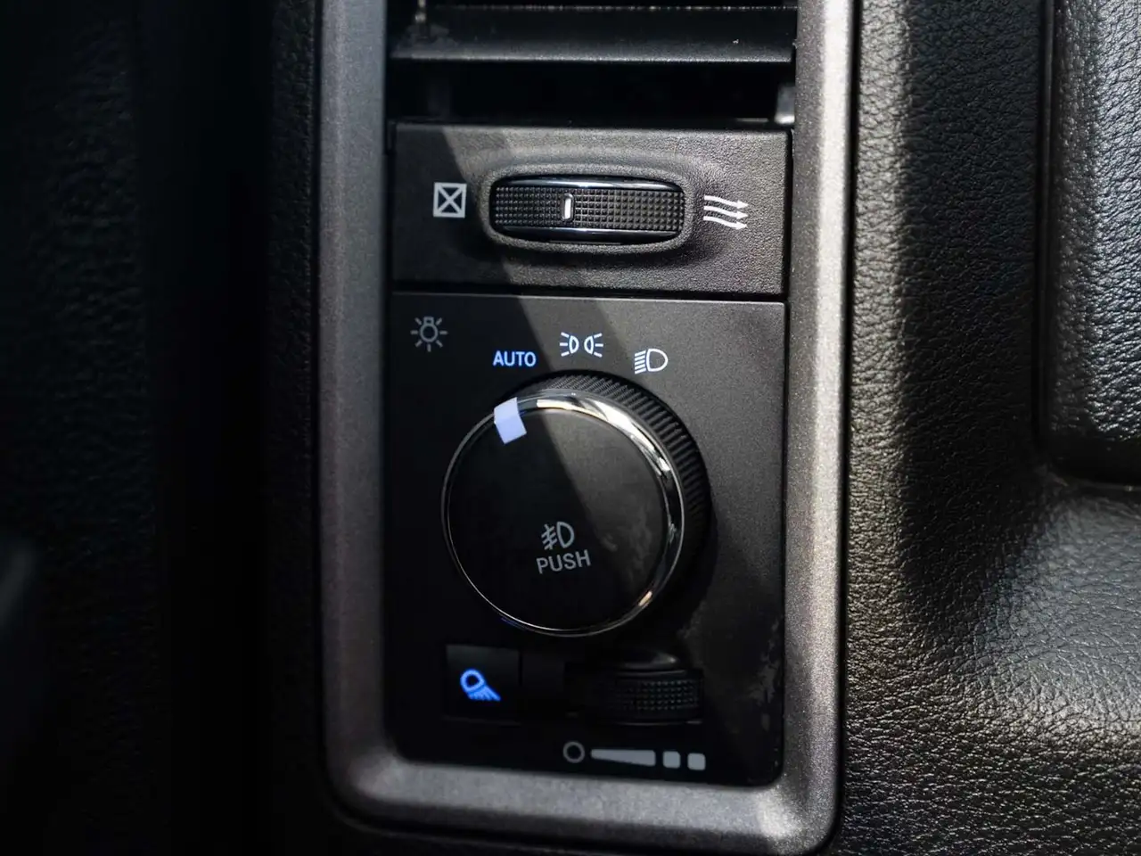 RAM 1500 fotografie RAM 1500