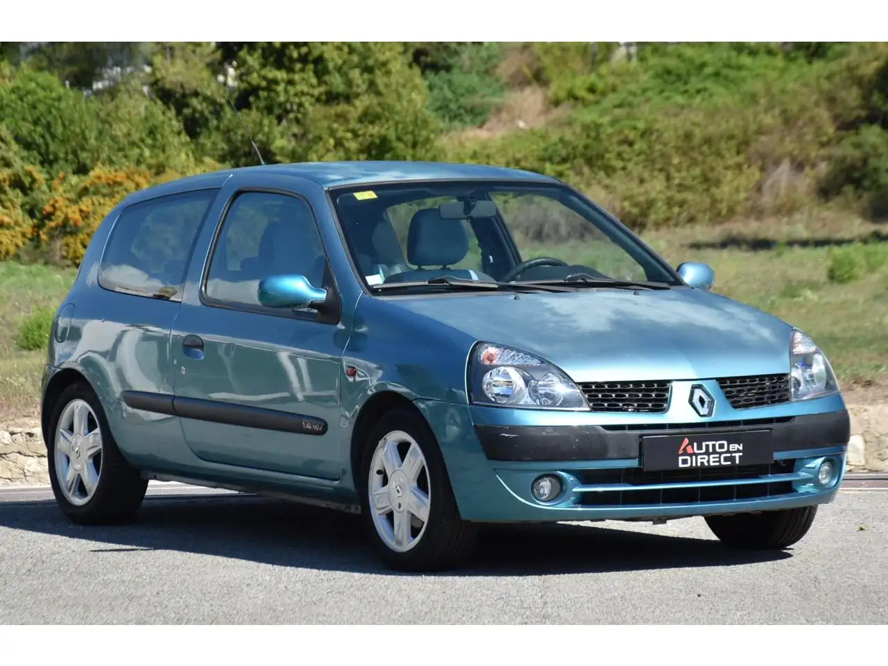 Renault Clio Citadine 3 portes — photo 6