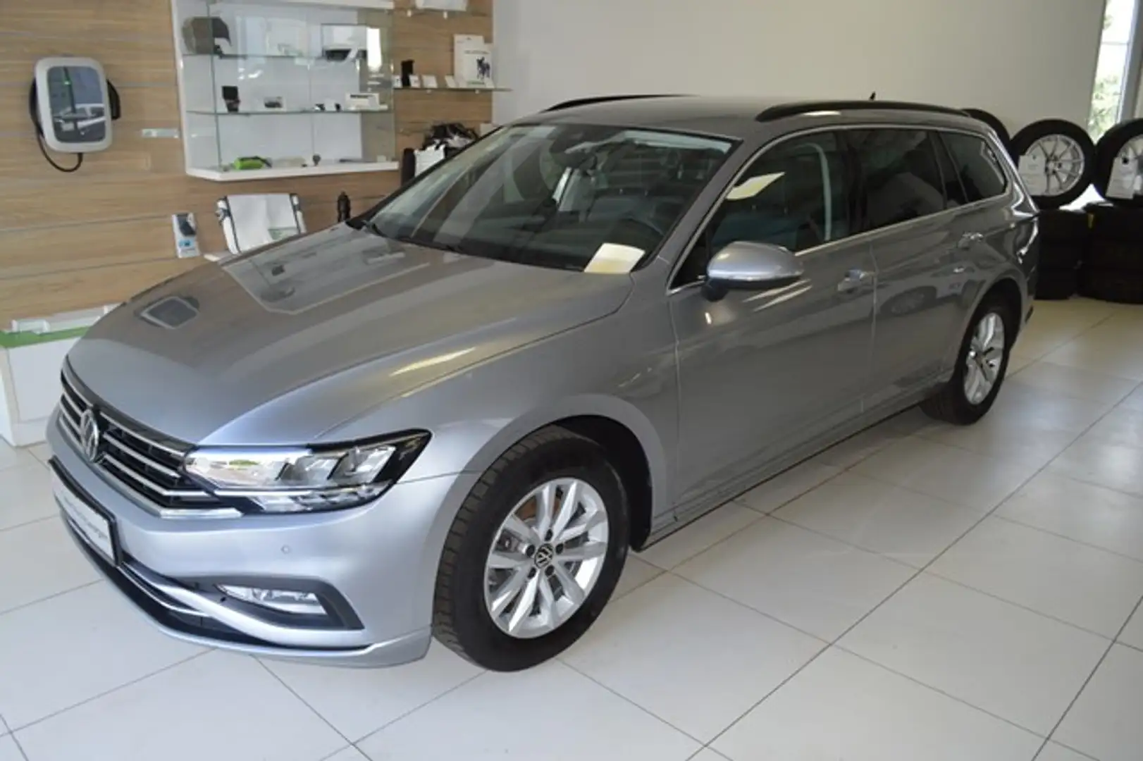 Volkswagen Passat Variant Business 1.5 TSI DSG LED Navi Anhängervorrichtung Grau - 1