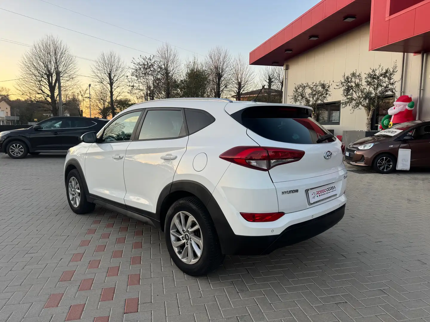Hyundai TUCSON 1.7 crdi Comfort Plus Pack 2wd 115cv Bianco - 2