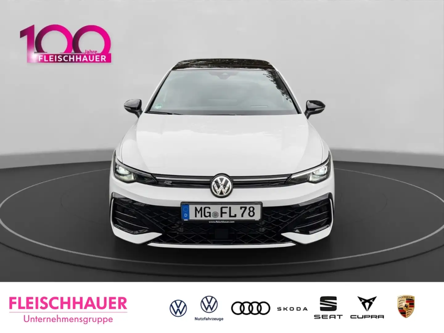 Volkswagen Golf R-Line 2.0 TDI DSG Pano AHK Matrix Kamera Navi Bílá - 2