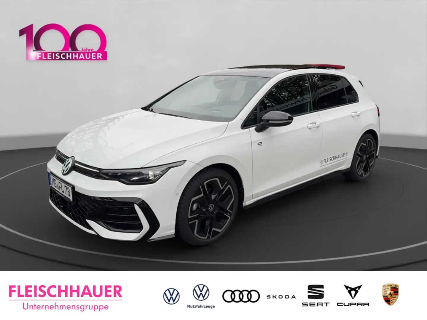 Volkswagen Golf R-Line 2.0 TDI DSG Pano AHK Matrix Kamera Navi Bílá - 1