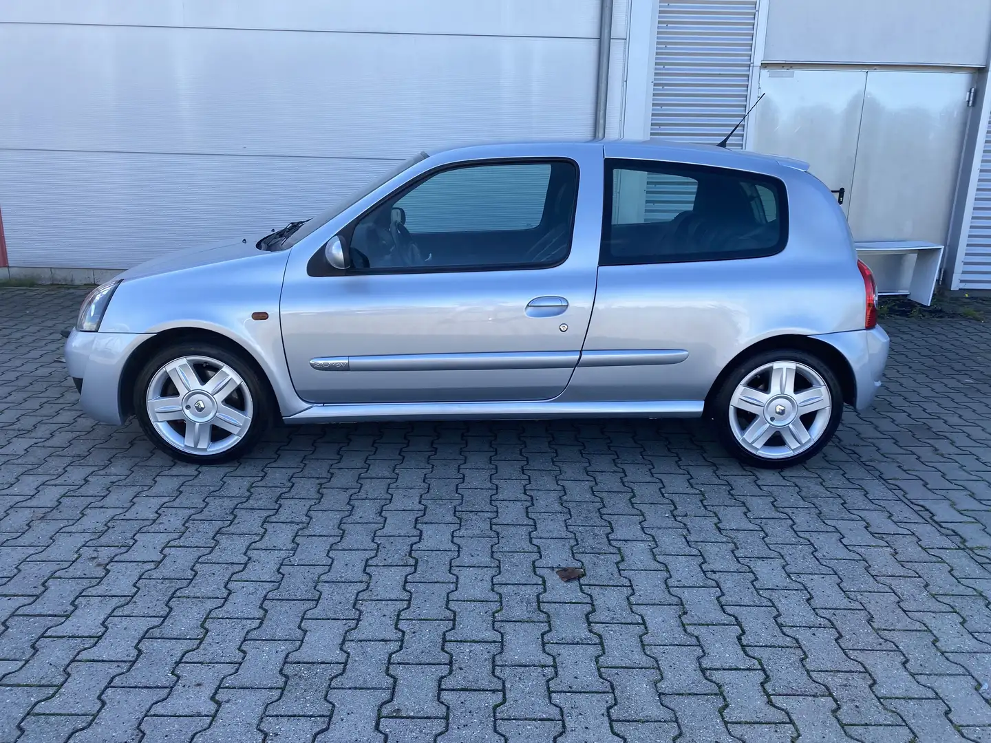 Renault Clio Clio 2.0 16V Renault Sport ServiceBuch Yongtimer Argent - 2