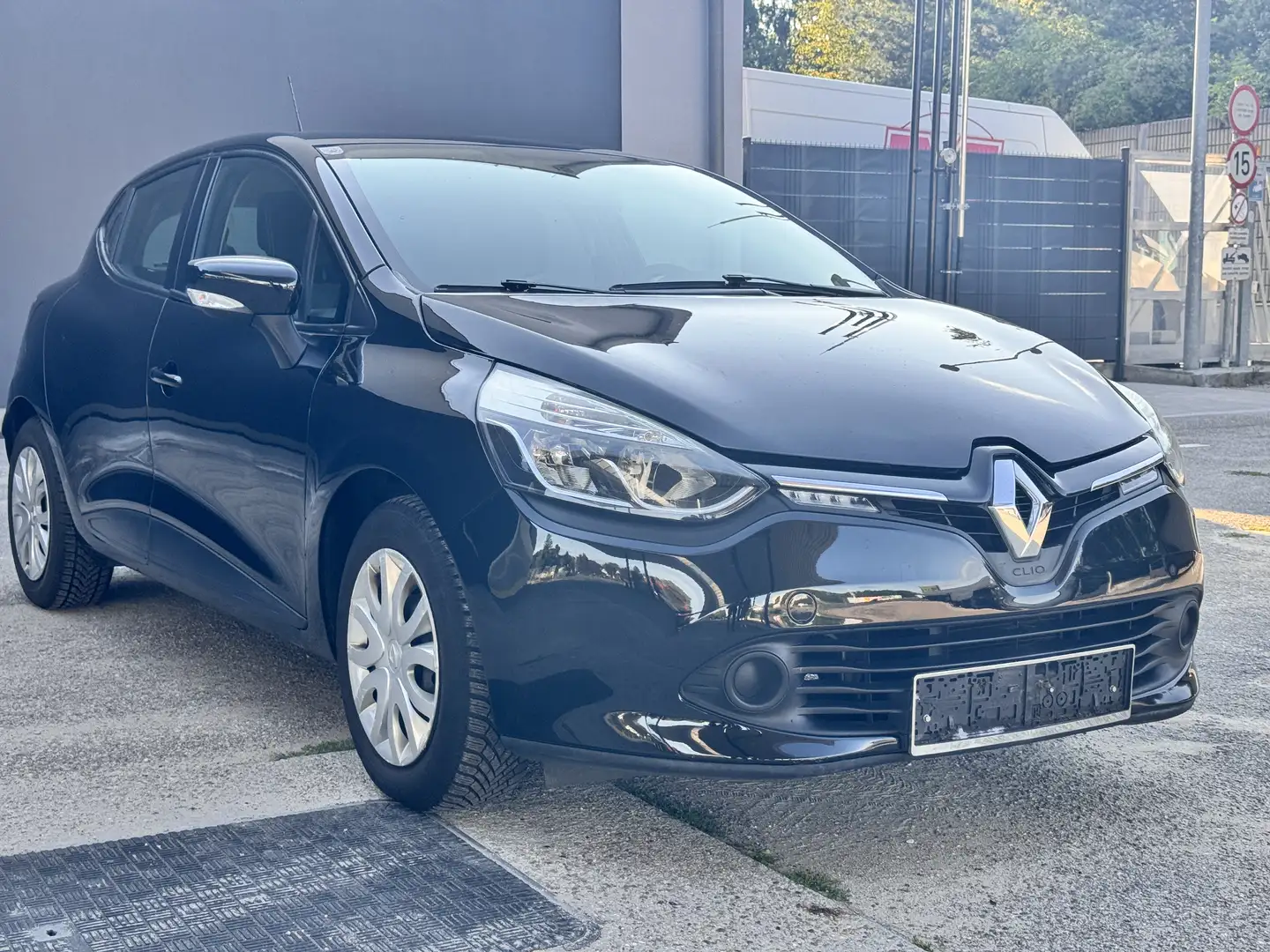Renault Clio Expression 1,2 16V 75 Euro 6 - 2