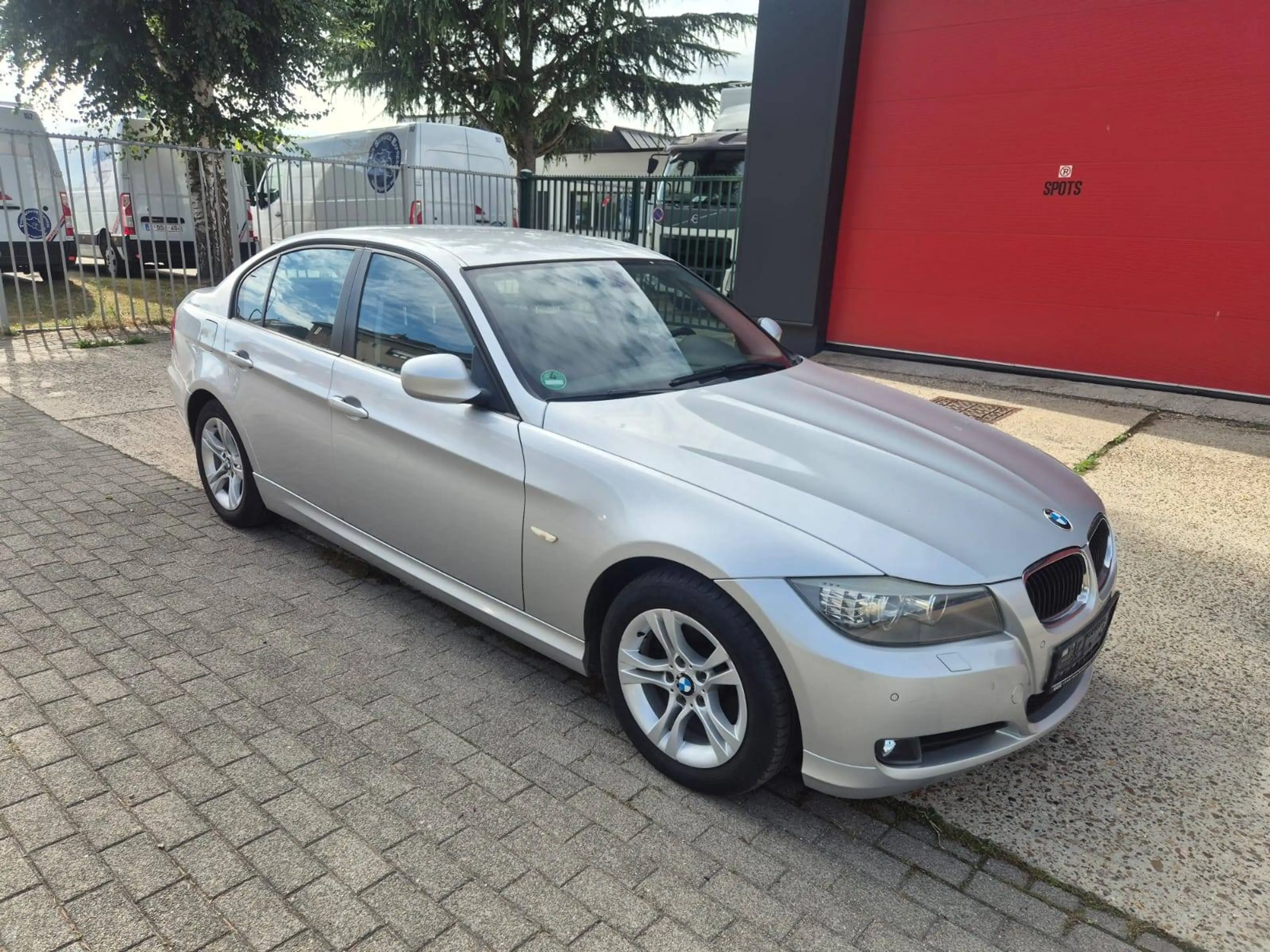 BMW 318 318i - Airco - Parkingssensoren - Zetelverwarming - Cruise Controle + Keuring - Carpass - Garantie — photo 7